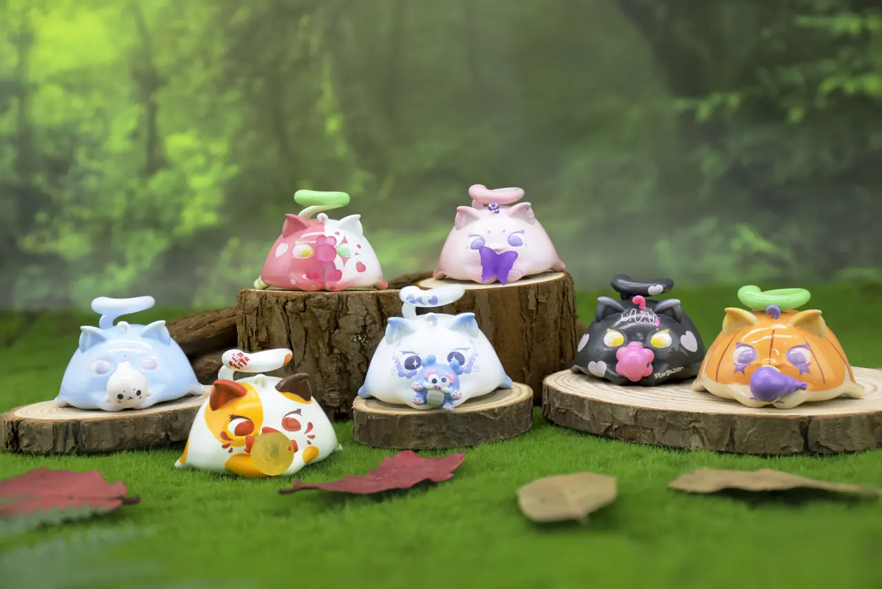 Hala & friends collecitbles mini figures – Official Designer Collectible Art Toy
